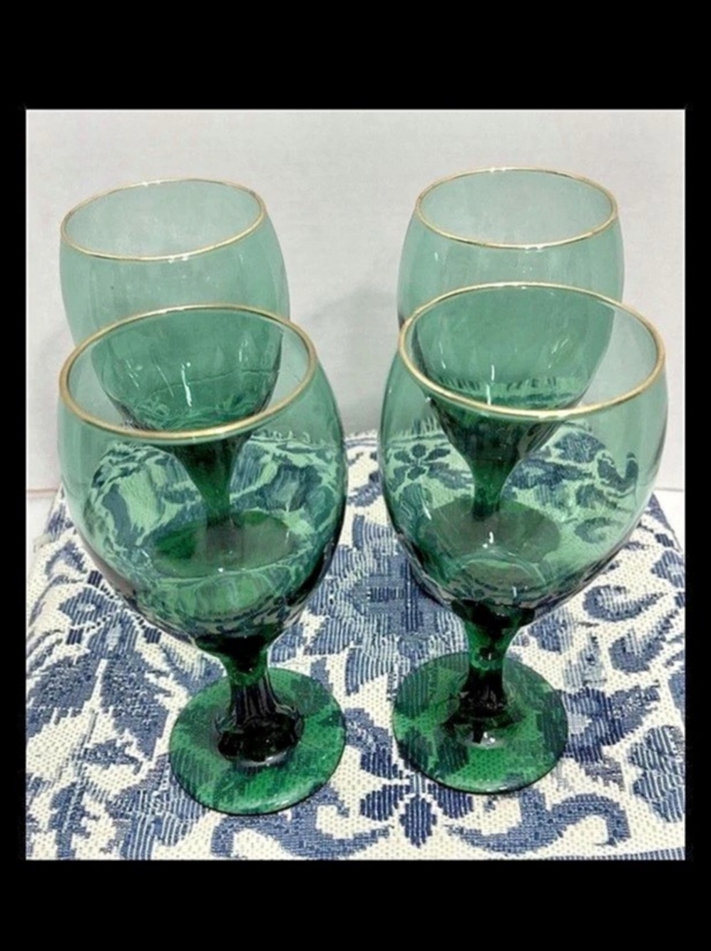 Libbey tear drop juniper Green Gold-Rimmed Wine Glasses Set of 4! Very good cond